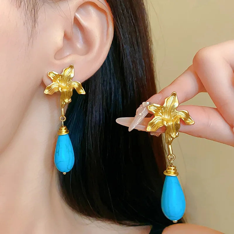 Vintage Flower Water Drop Earrings